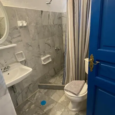 מלון דירות Iliopetra 3*