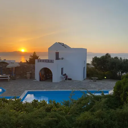 מלון דירות Iliopetra 3*