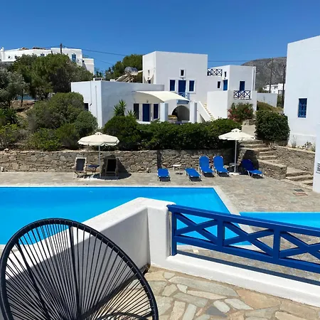 Iliopetra Chrisi Akti (Paros)