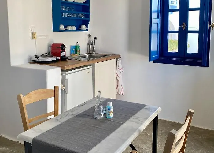 Iliopetra Lägenhetshotell Chrisi Akti (Paros)