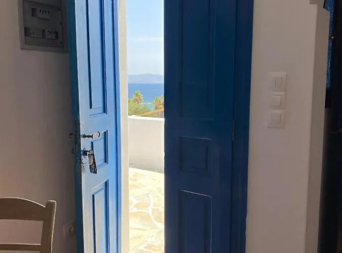 Iliopetra Lägenhetshotell Chrisi Akti (Paros)