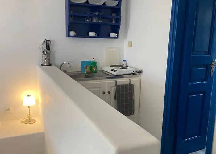 Iliopetra 3* Chrisi Akti (Paros)